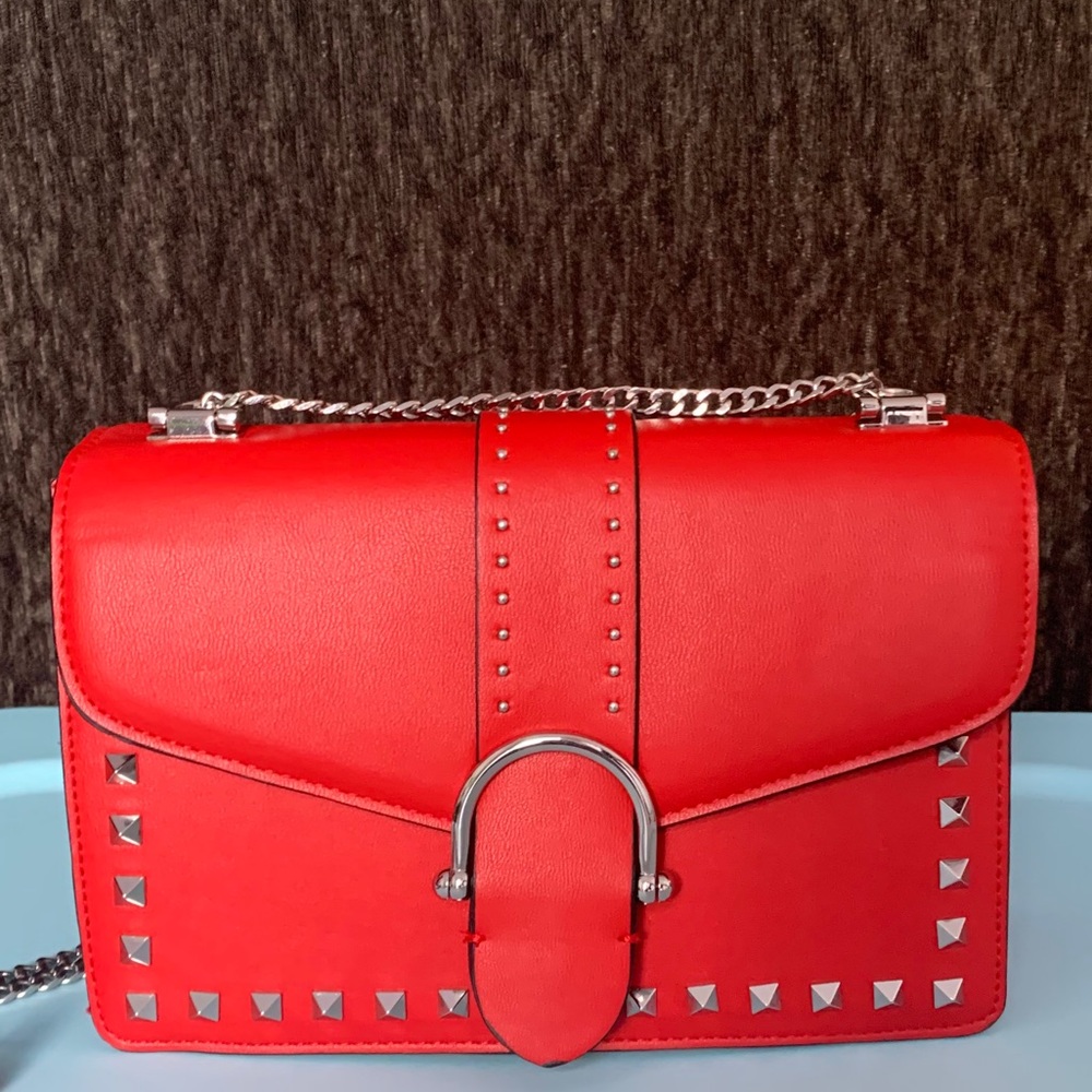 NWOT- TOPSHOP RED STUDDED CHAIN HANDBAG